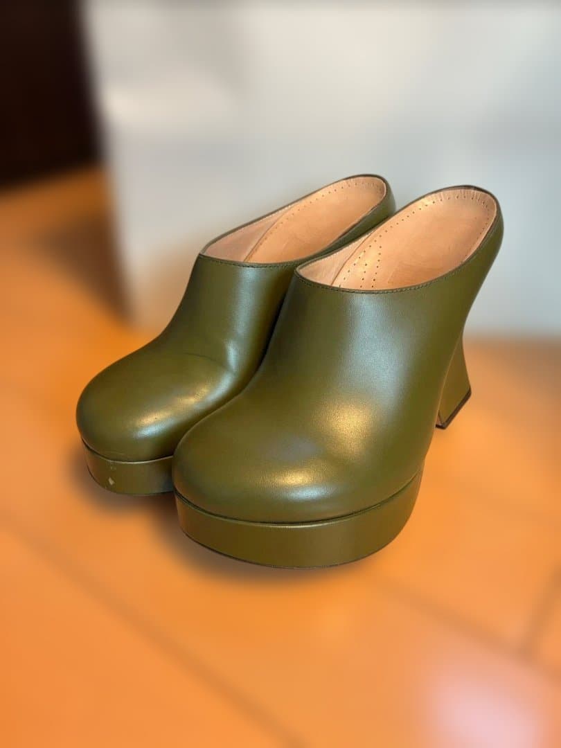 LOEWE テラ ウェッジ クロッグ(オリーブ)