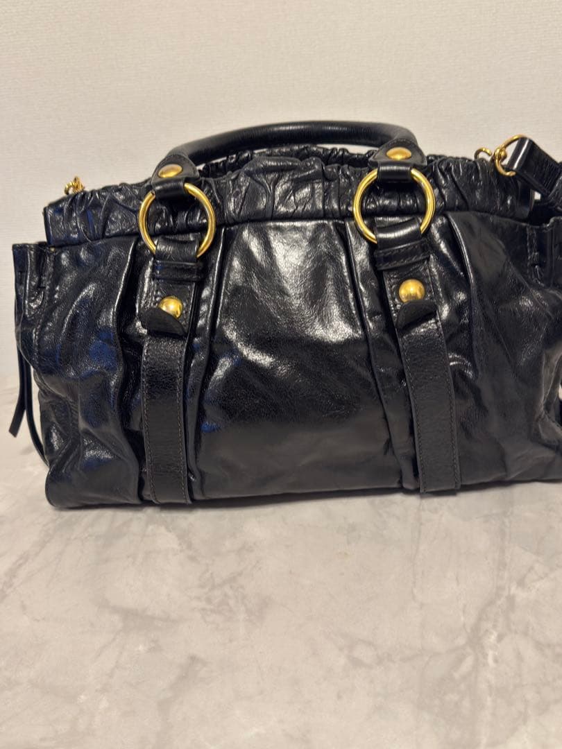 中古　MIU MIU（ミュウミュウ）　レザーハンドバッグ×