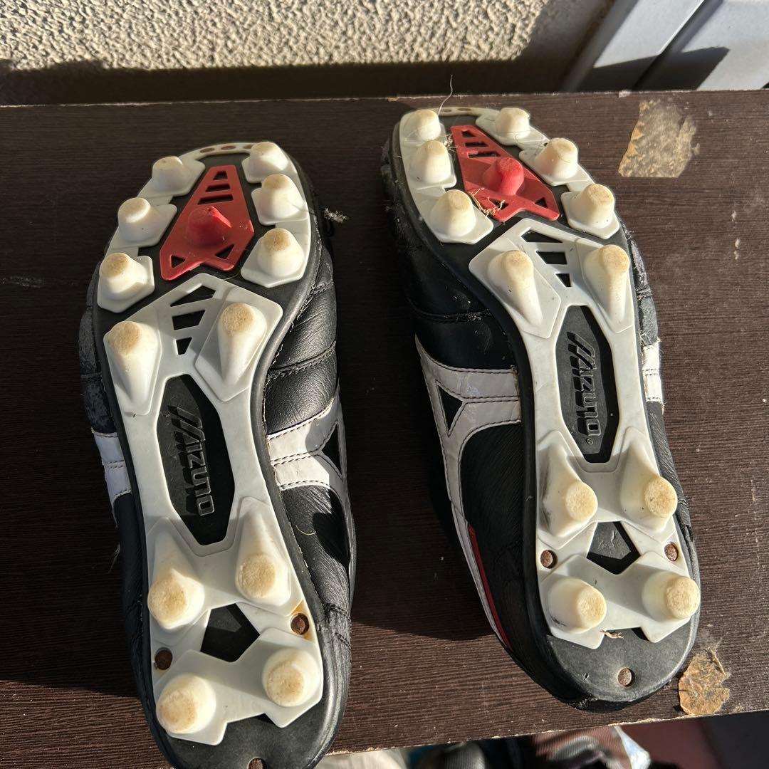 mizuno プロフェッショナル サッカーシューズ 黒/白/赤