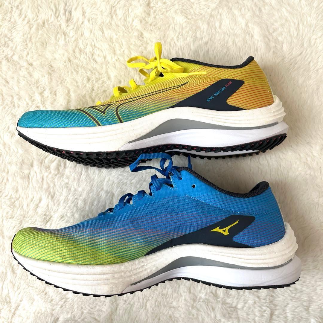 【美品】ミズノ ウエーブリベリオンフラッシュ 27cm