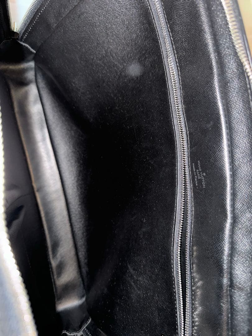 ルイ・ヴィトン バッグ エピ ポルトドキュマンヴォワヤージュ M59162