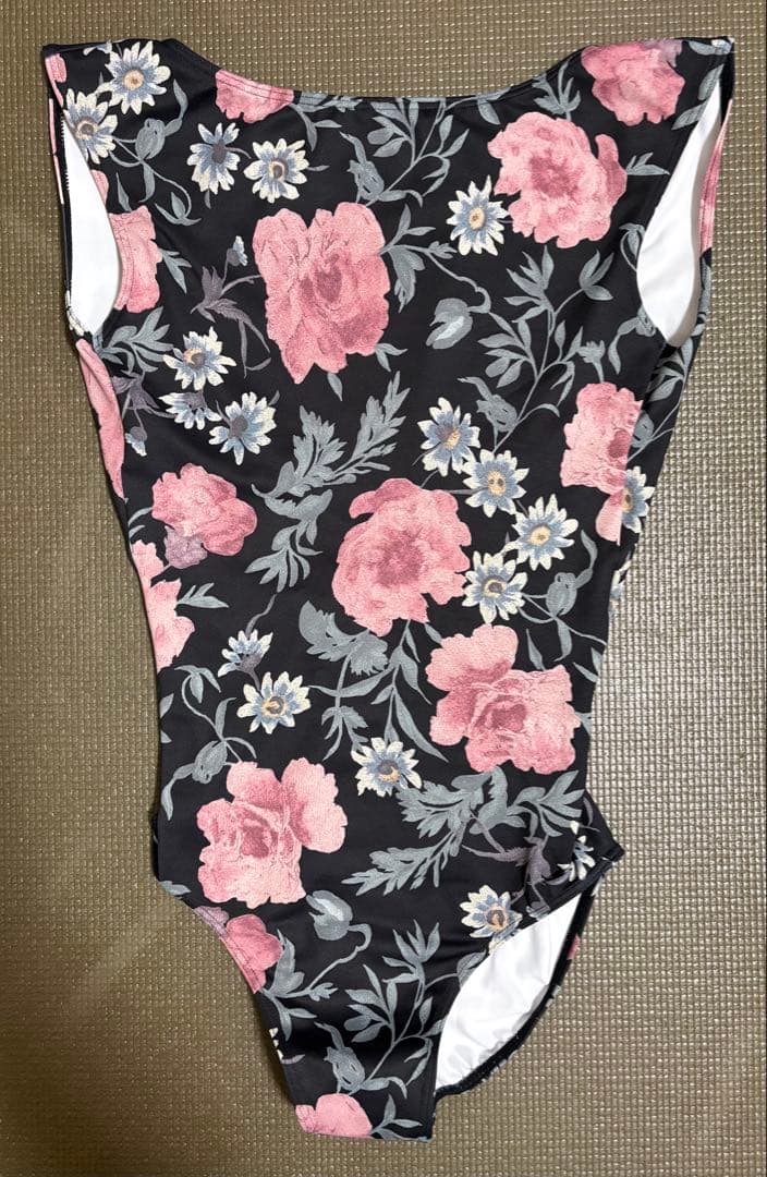 stina スティナ　レオタード　L