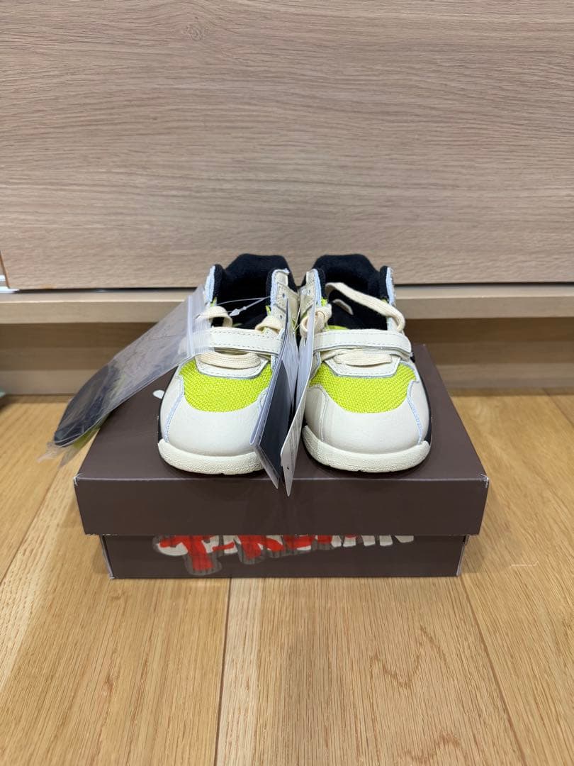 Travis Scott × Nike TD \"Bright Cactus\"