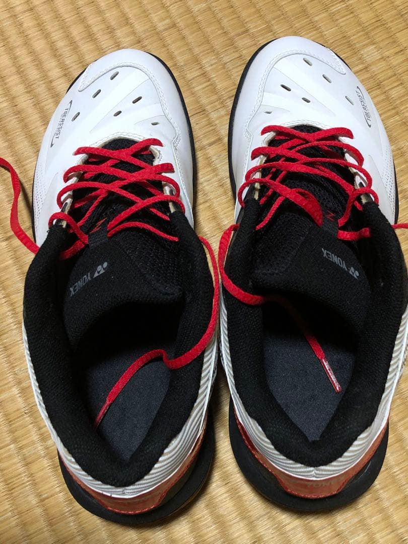 YONEX バドミントンシューズ 65zホワイト/レッド