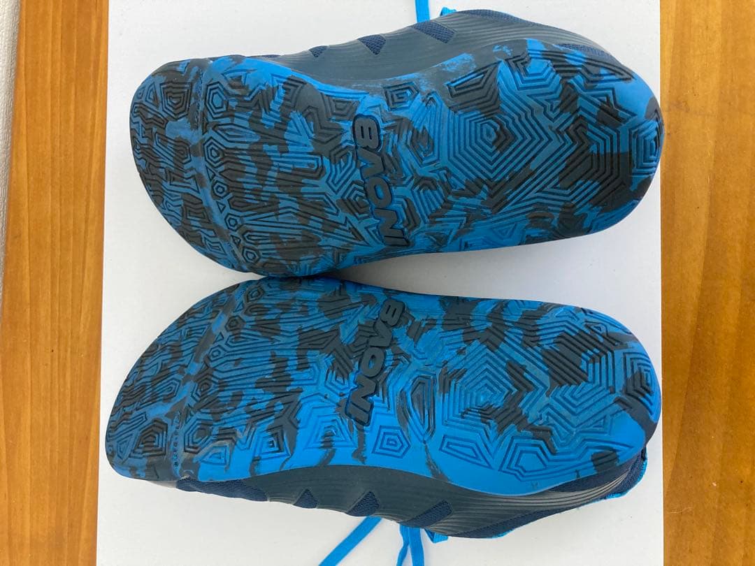 【美品】Inov-8 イノヴェイト トレーニングシューズ BARE 25cm