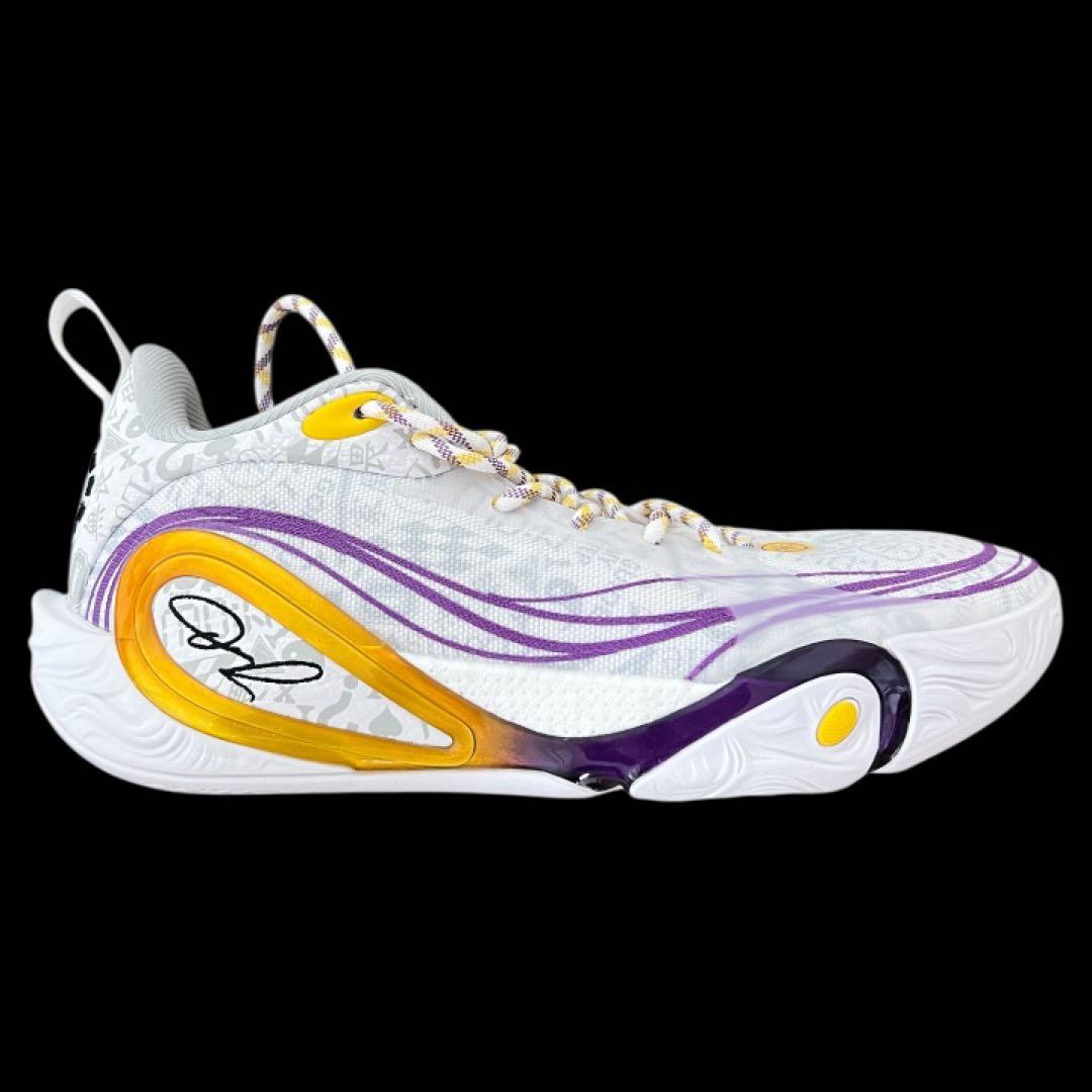 D101 \"キャリア\" バスケットシューズ 24cm