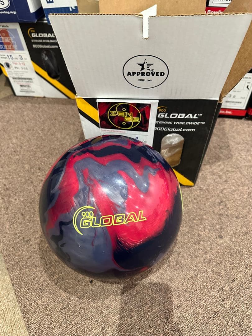 【新品】900グローバル　ゼン25 ボウリングボール 15ポンド