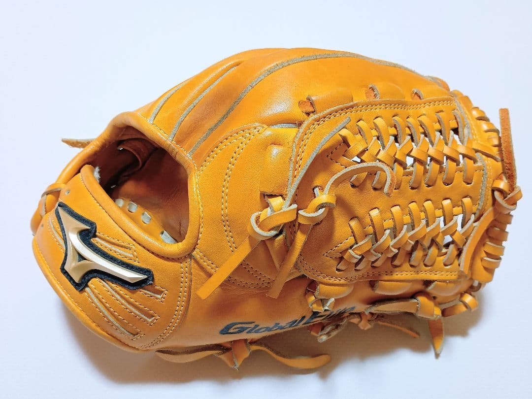 【美品】ミズノ　グローバルエリート　Ｌseries　軟式野球　内野手用　グラブ