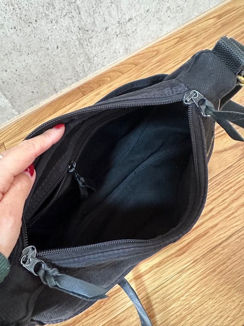 IRON HEART 黒鎧 ショルダーバッグ