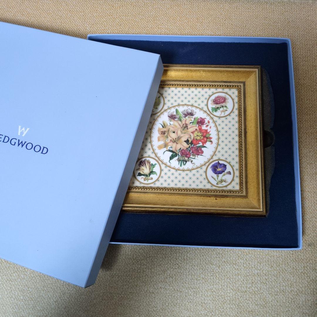 ウェッジウッド「フラワーブーケ」　　陶板　　額装