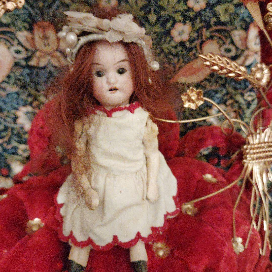 花かんむりのミニョネット♡アンティークドール