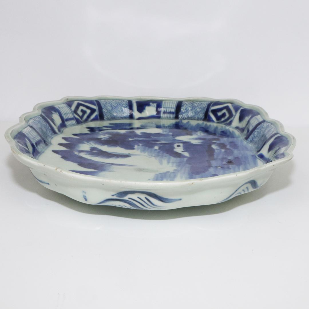 古伊万里 大皿 染付 在銘 龍 山水　幅32.5cm