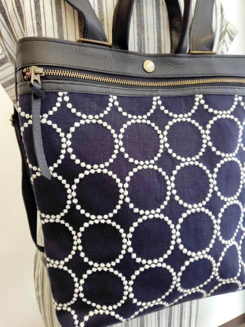 【専用】/2025tambourineタンバリンネイビー×白/牛革A4トー