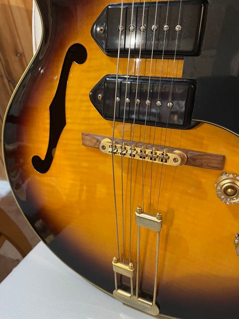 ギター Epiphone Zephyr Blues Deluxe VS