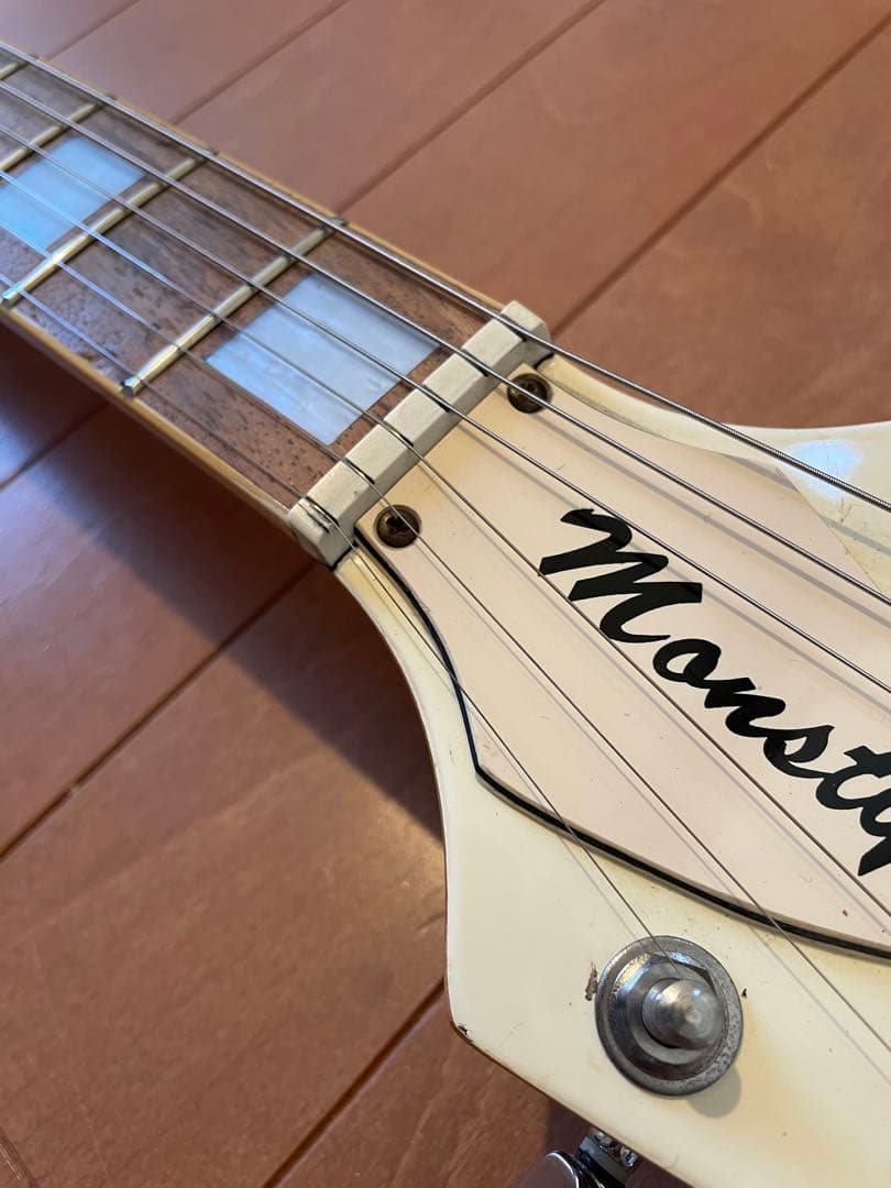 Monsty フライングV ソフトケース付き　音出し確認済み