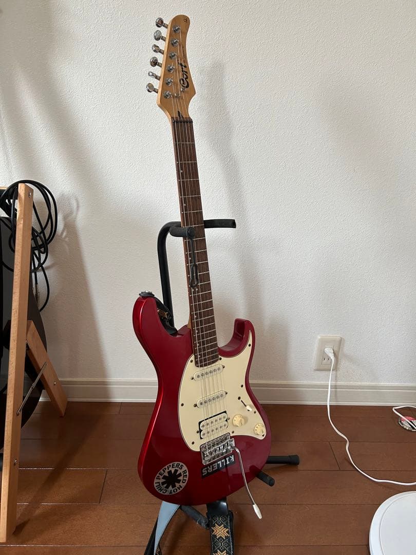 Cort ストラト エレキギター　赤