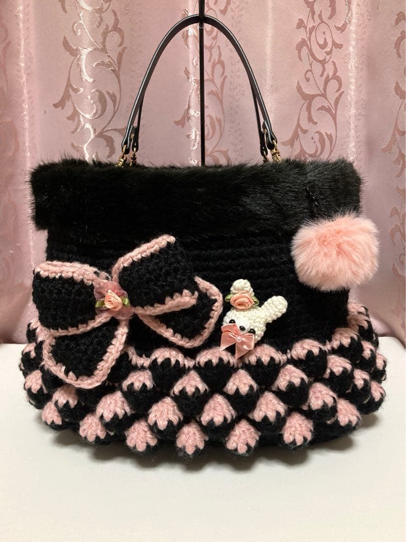 ♥️手編み♥️ハンドメイド　いちごバッグ♥️ファーバッグ♥️