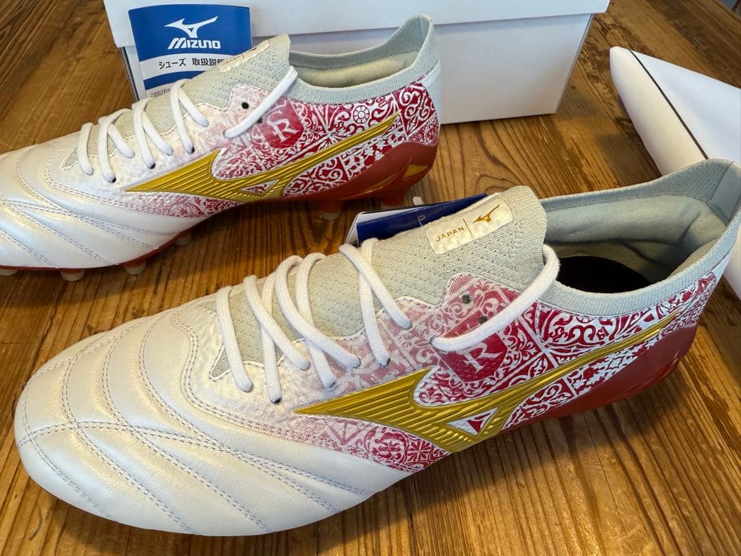 モレリア NEO 4 β SR4 JAPAN ホワイト×チャンピオンゴールド