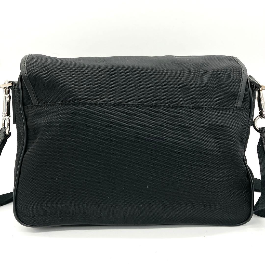 【GUCCI】メッセンジャーバッグ　ナイロン　レザー　ブラック　シルバー金具