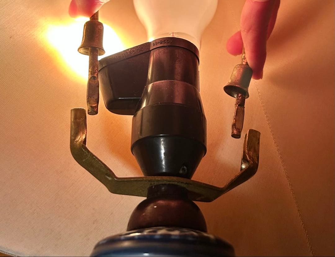 ヨーロッパ　フランスアンティーク　ヴィンテージvintage ランプシェイド陶器