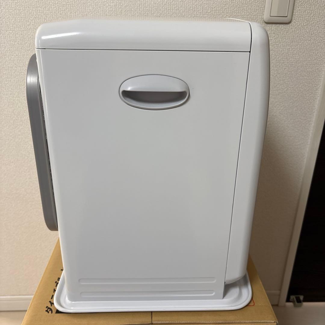 ダイニチ　石油ファンヒーター FW-5621L-W 15〜20畳