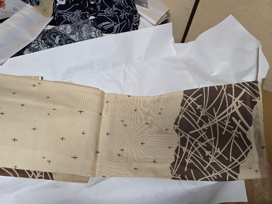 大幅値下げしました。日本橋竺仙 絹紅梅最高級浴衣 貴重な絵羽柄一点モノ