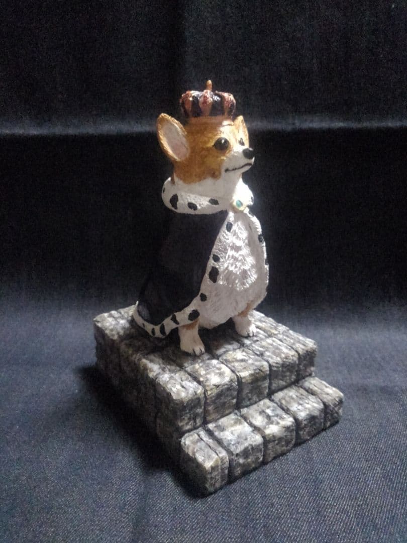 ロイヤルコーギーの壁掛け（制作中）