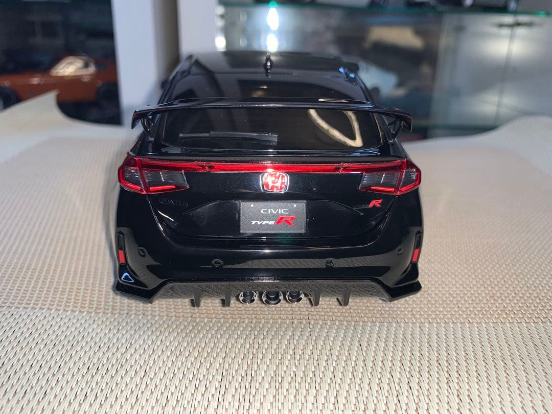 MOTORHELIX 1/18 ホンダシビックtypeR(ブラック)