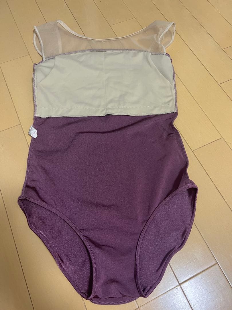 unoa バレエレオタード　L