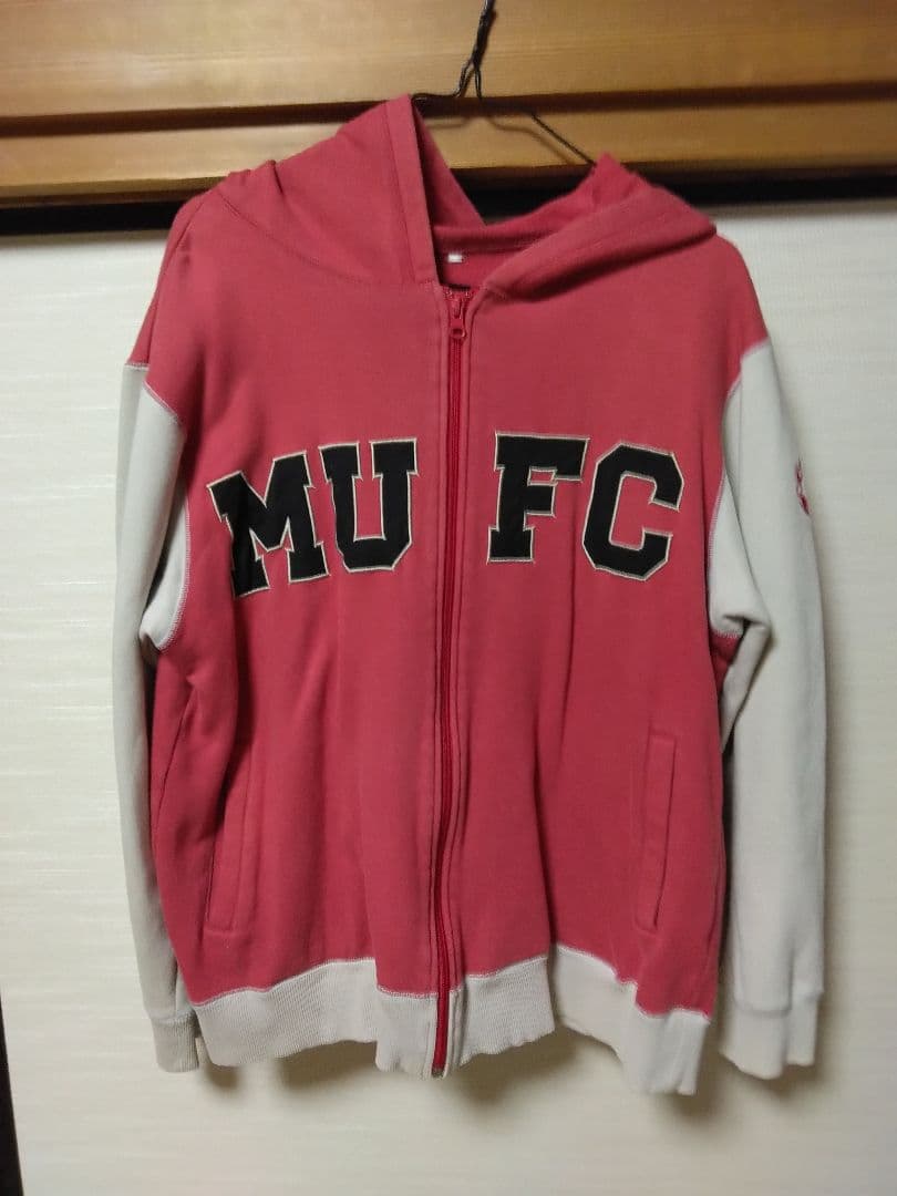 2/8までセール！マンチェスターユナイテッドFC フード付きジャケット　激レア