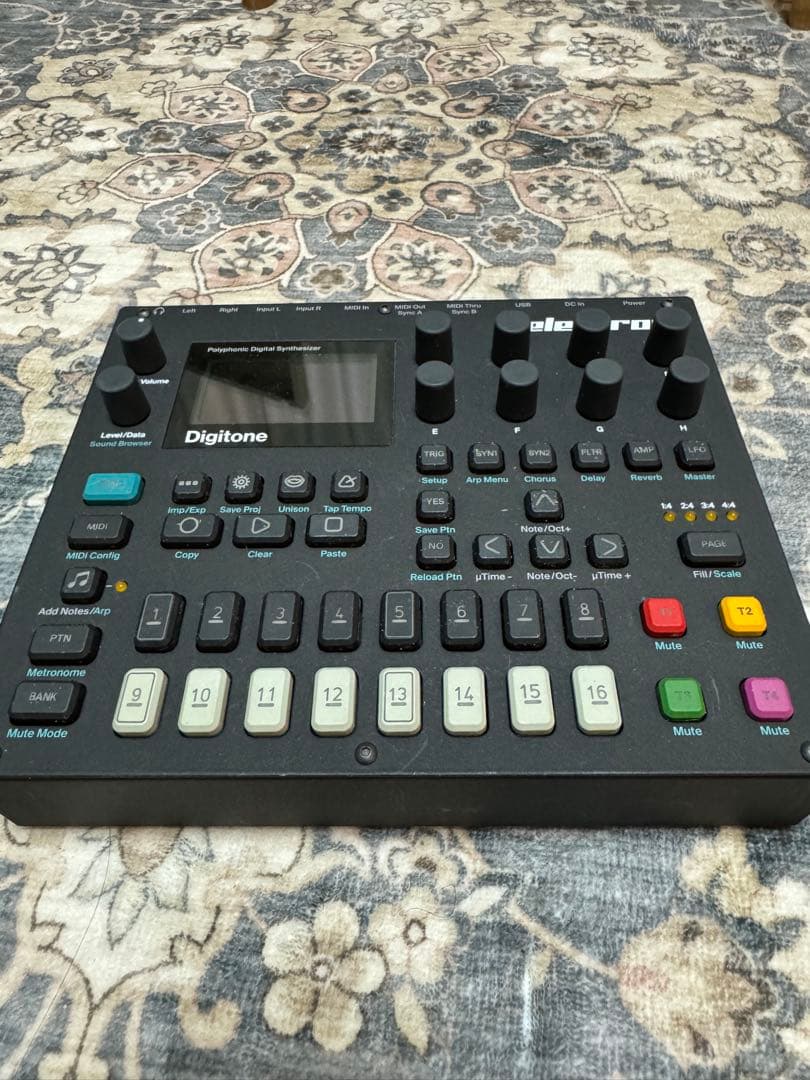 Elektron Digitone ポリフォニックシンセサイザー【中古箱なし】