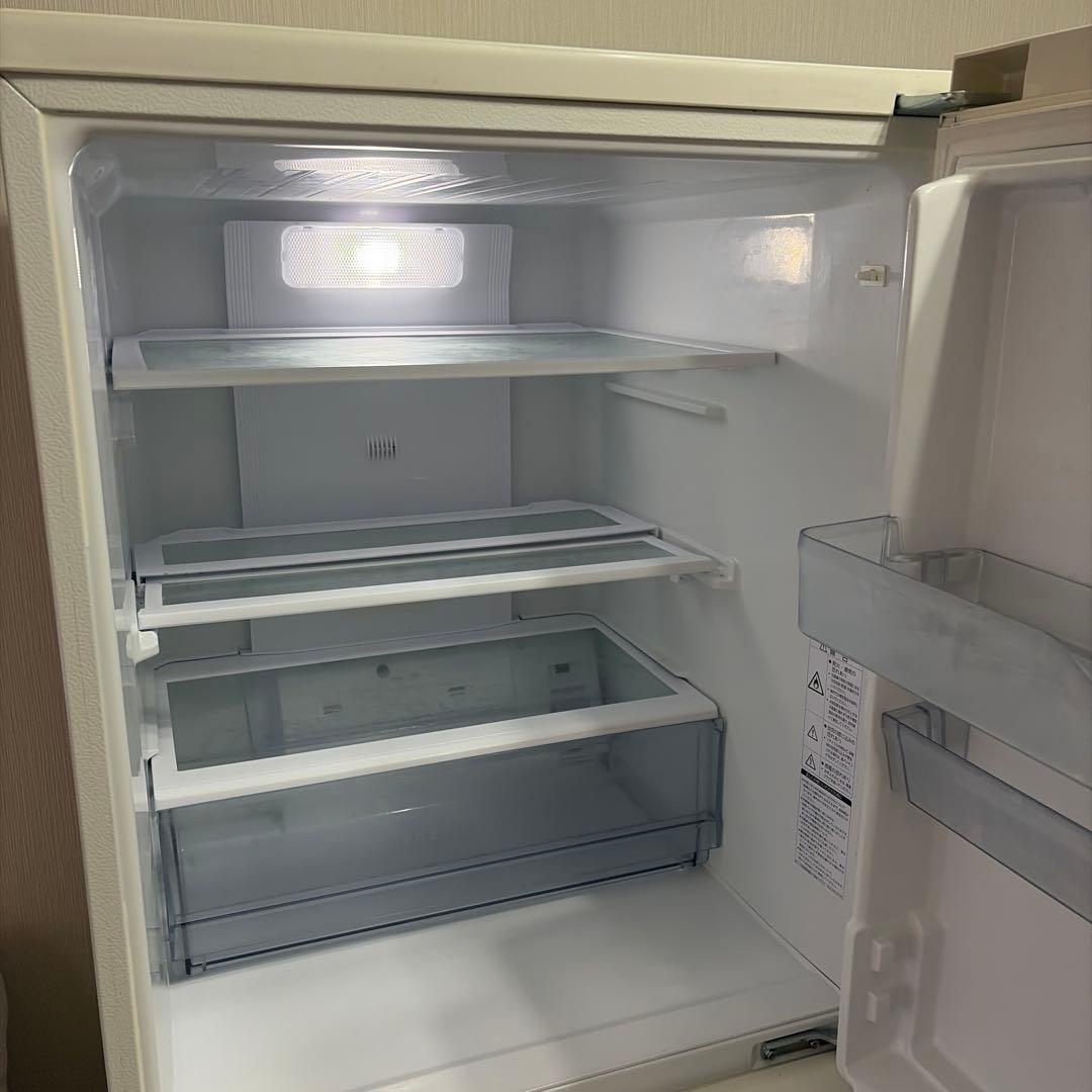 アクア冷蔵庫　AQR-27J(w)