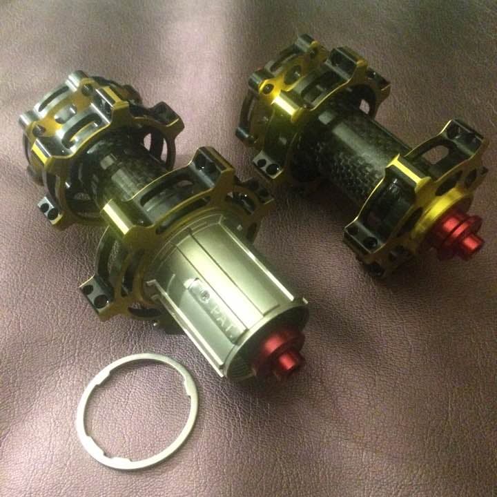 hubsmith R035F/R ロードディスクハブ 新品