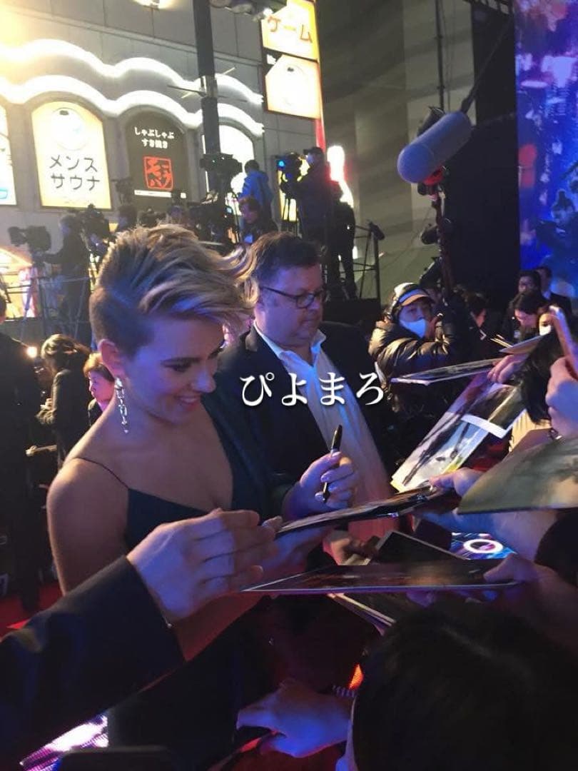 ブンブン　スカーレット・ヨハンソン　直筆サイン　マーベル　marvel