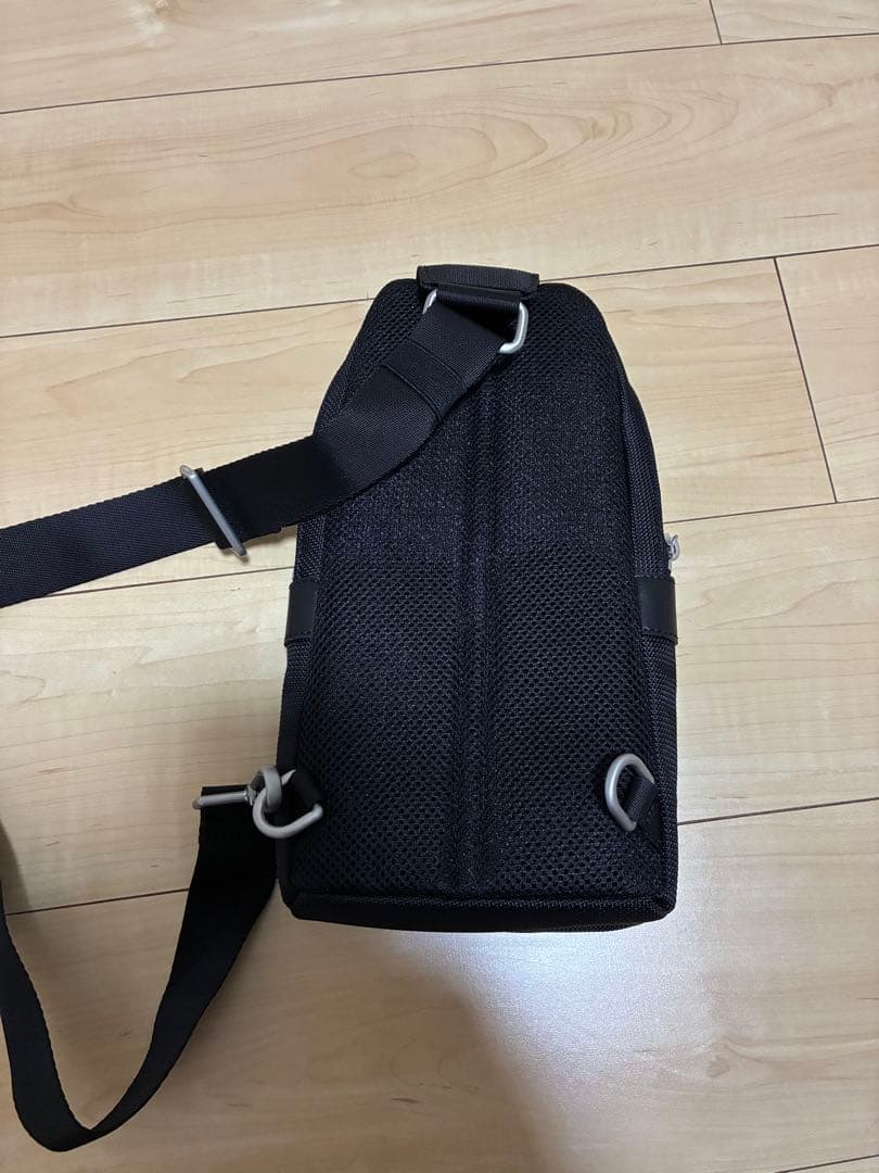   ショルダーバッグ ブラック