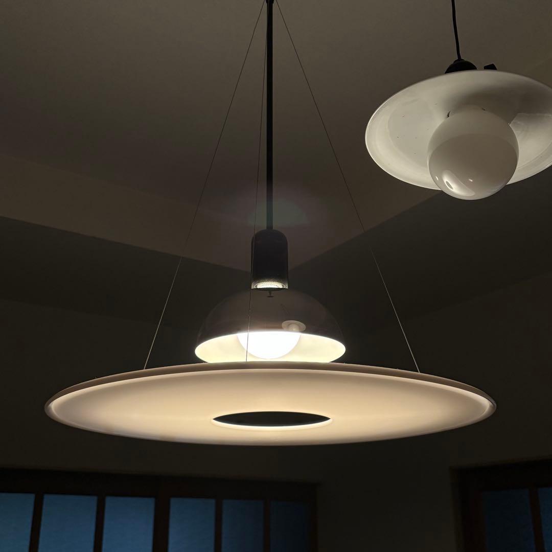 FLOS FRISBI フロス　フリスビー