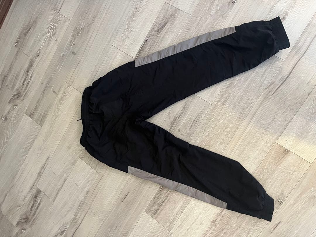 BALENCIAGA ブラックジャージパンツ