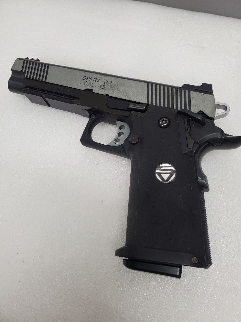 ウエスタンアームズ ガスブローバック V12 ハイキャパシティ/2トーン