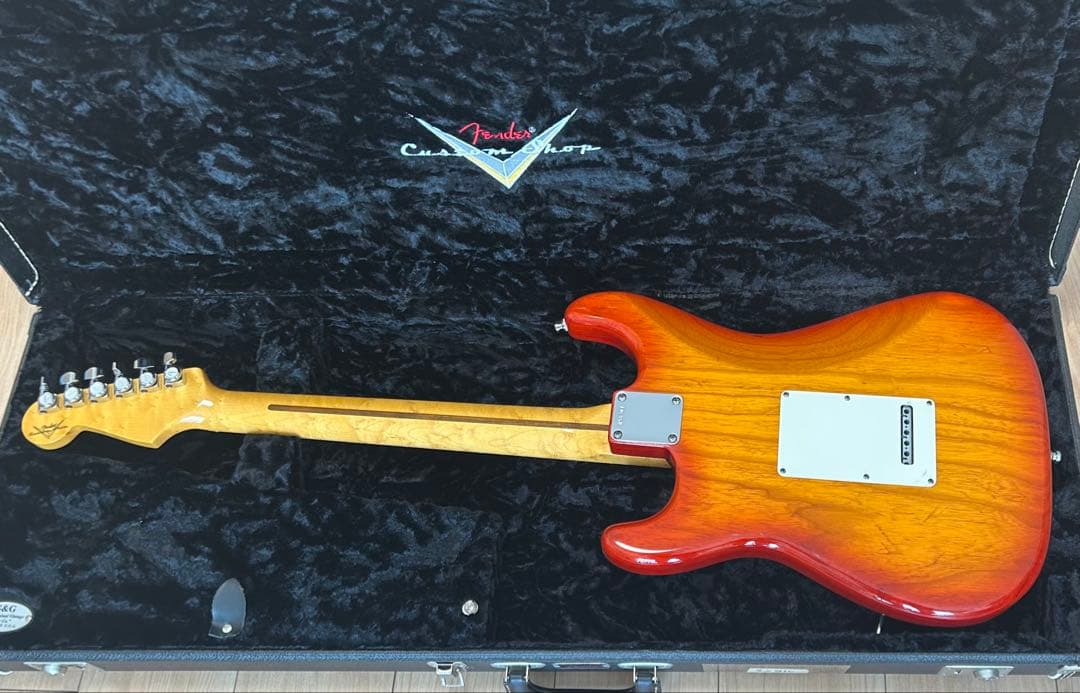 ギター Fender custom shop deluxe stratocaster