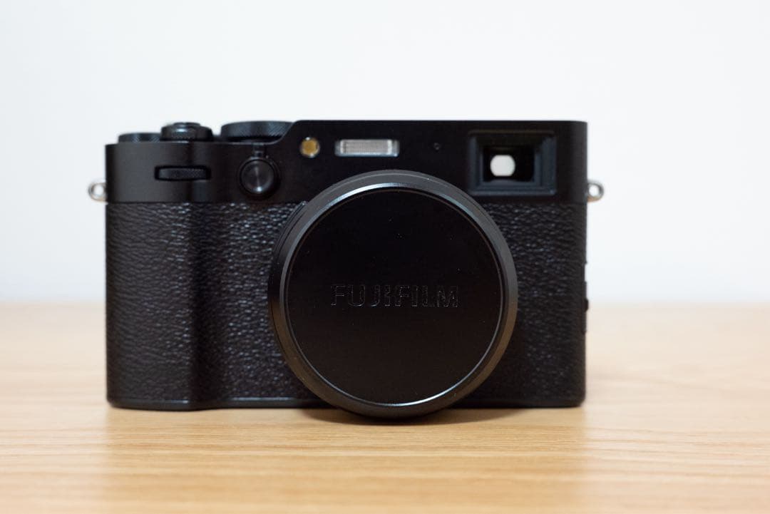 【先月新品購入品】Fujifilm X100VI ブラック　サムグリップ付