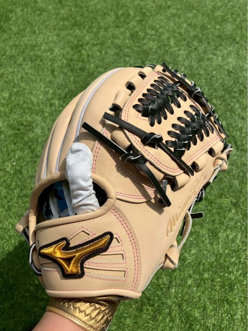 ミズノプロ　硬式　オーダー　HAGA　村上　内野用　定価71,500円　グラブ