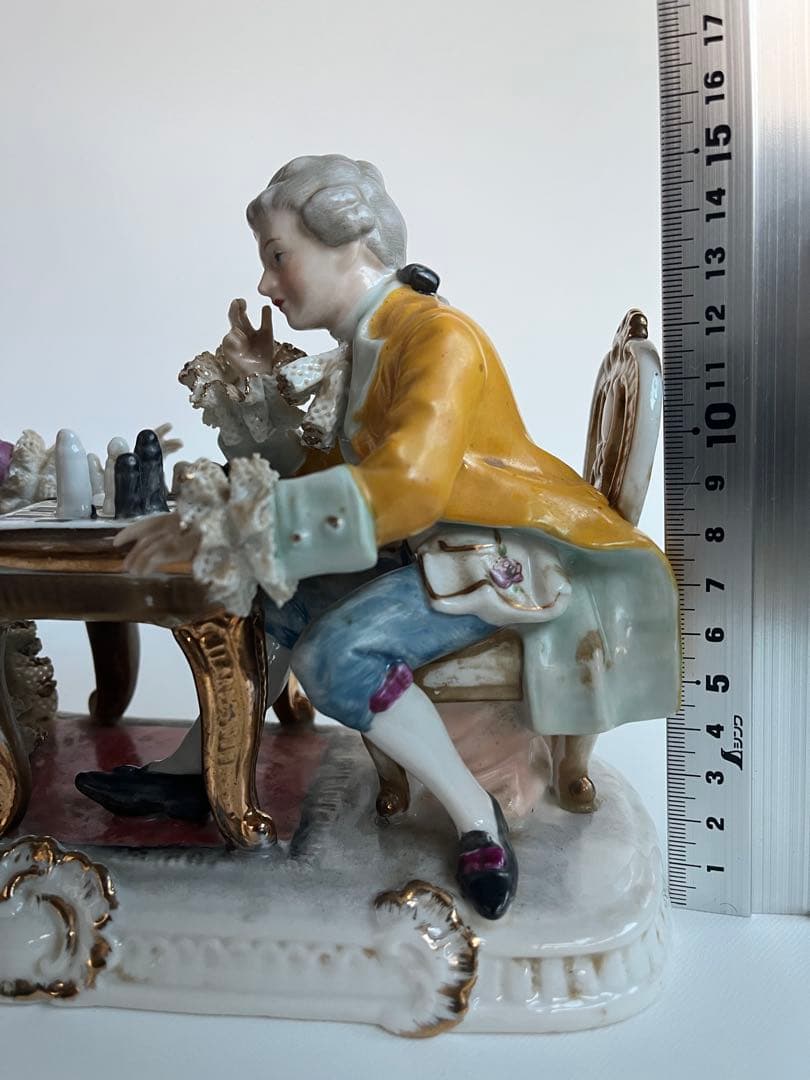 【磁器製アンティーク人形】 昭和から語りかけるセト・ノベルティ　「チェス」