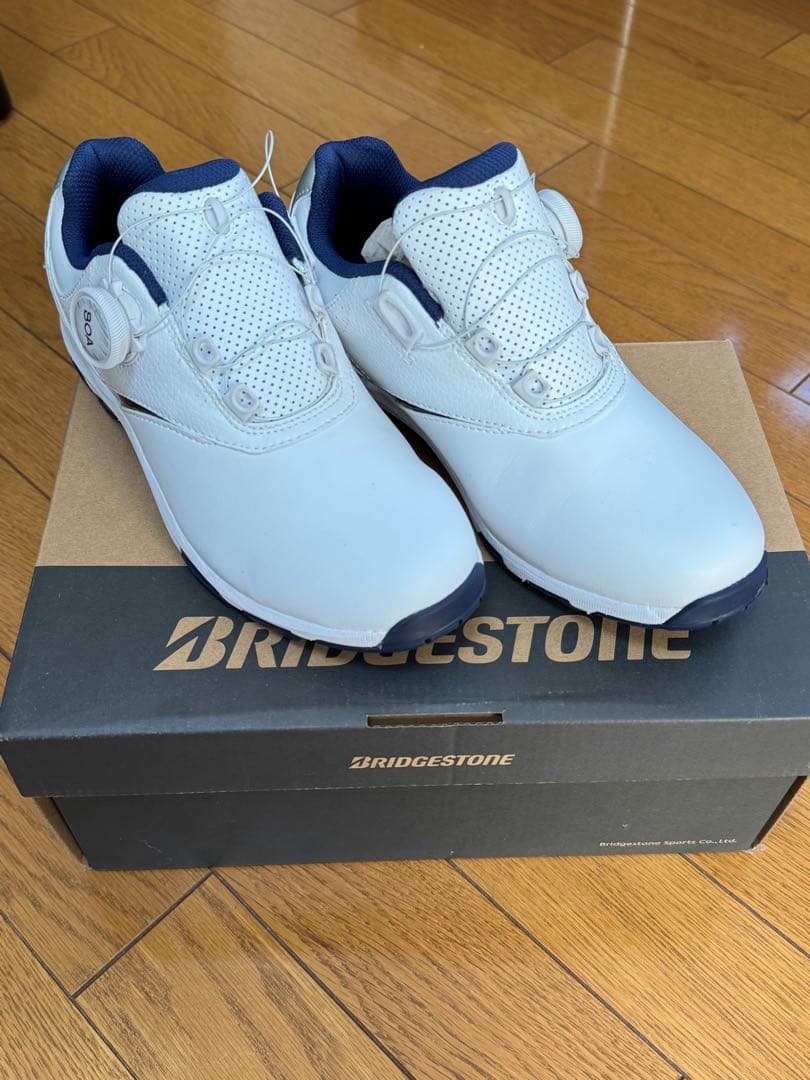 ボアシステム ホワイト ゴルフシューズ