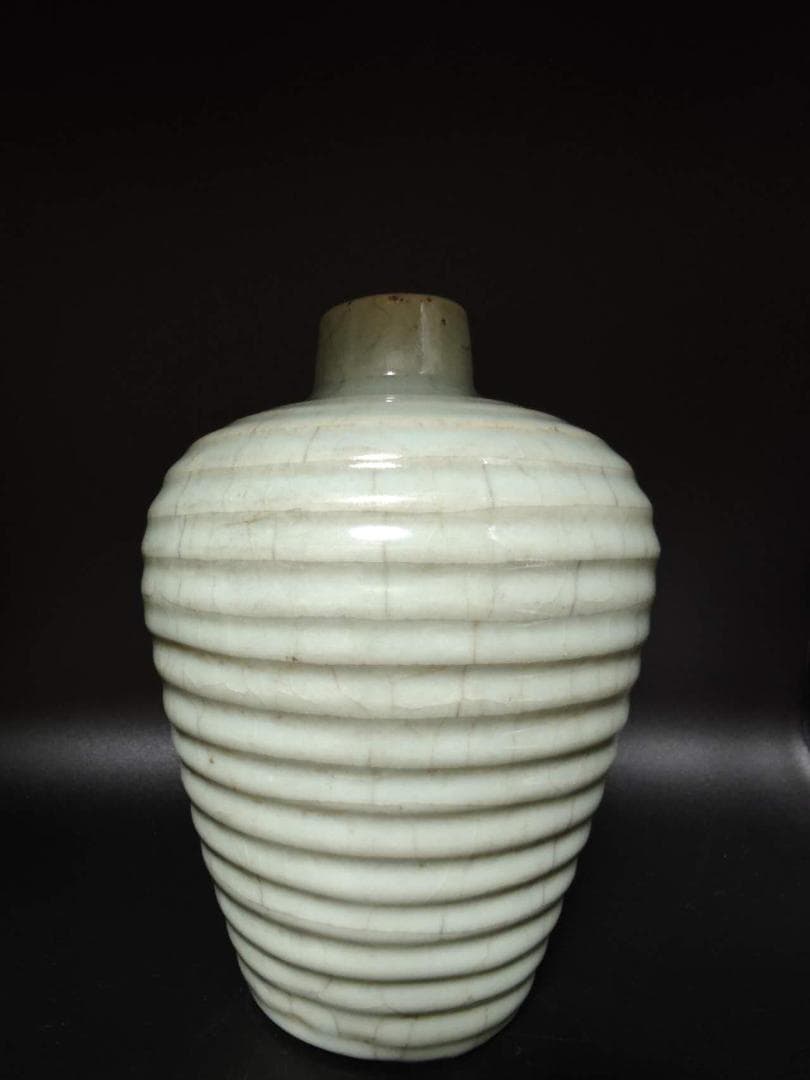 明時代　青磁龍泉窯弦紋花瓶龍泉窯明官窯物　元箱付き(E-10)