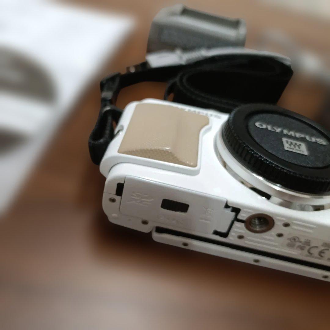 OLYMPUS PEN Lite E-PL5 ミラーレス一眼カメラ ホワイト