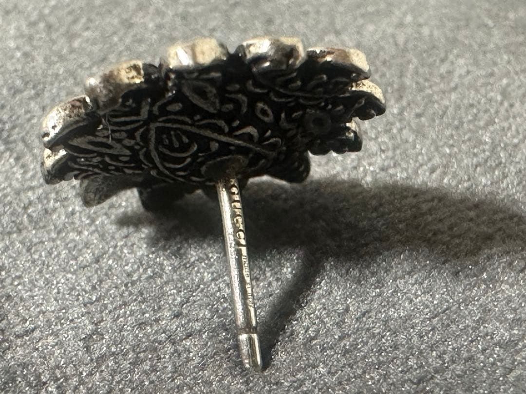 IY GUCCI ピアス　片耳　傷汚れあり　中古　箱無し