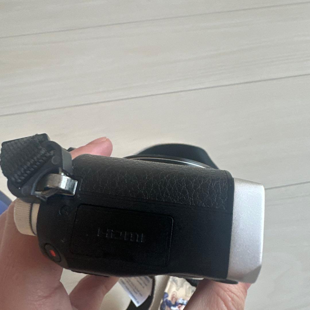 OLYMPUS STYLUS SH-1 コンパクトデジタルカメラ　美品