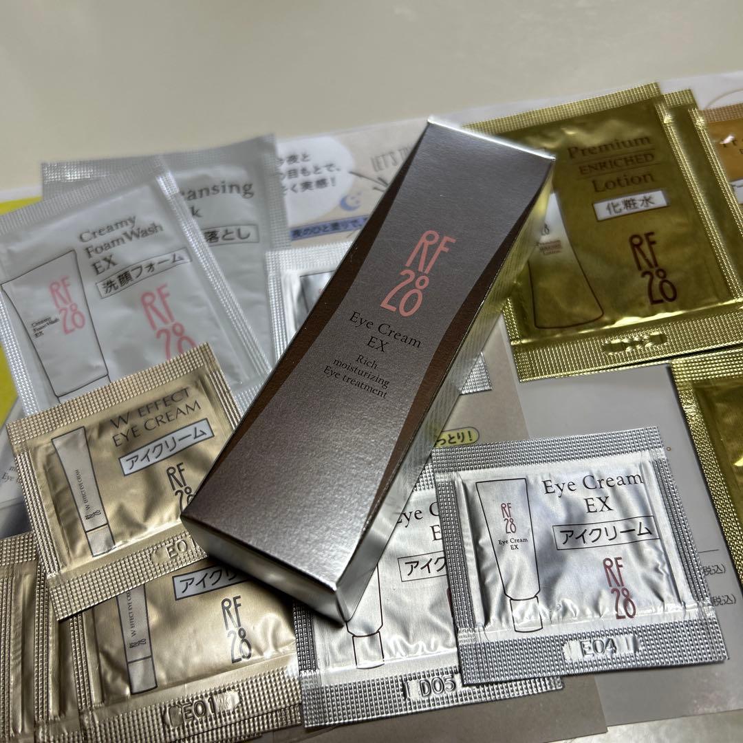 RF28 Wエフェクトアイクリーム 15g 2点+おまけつき　桃谷順天堂