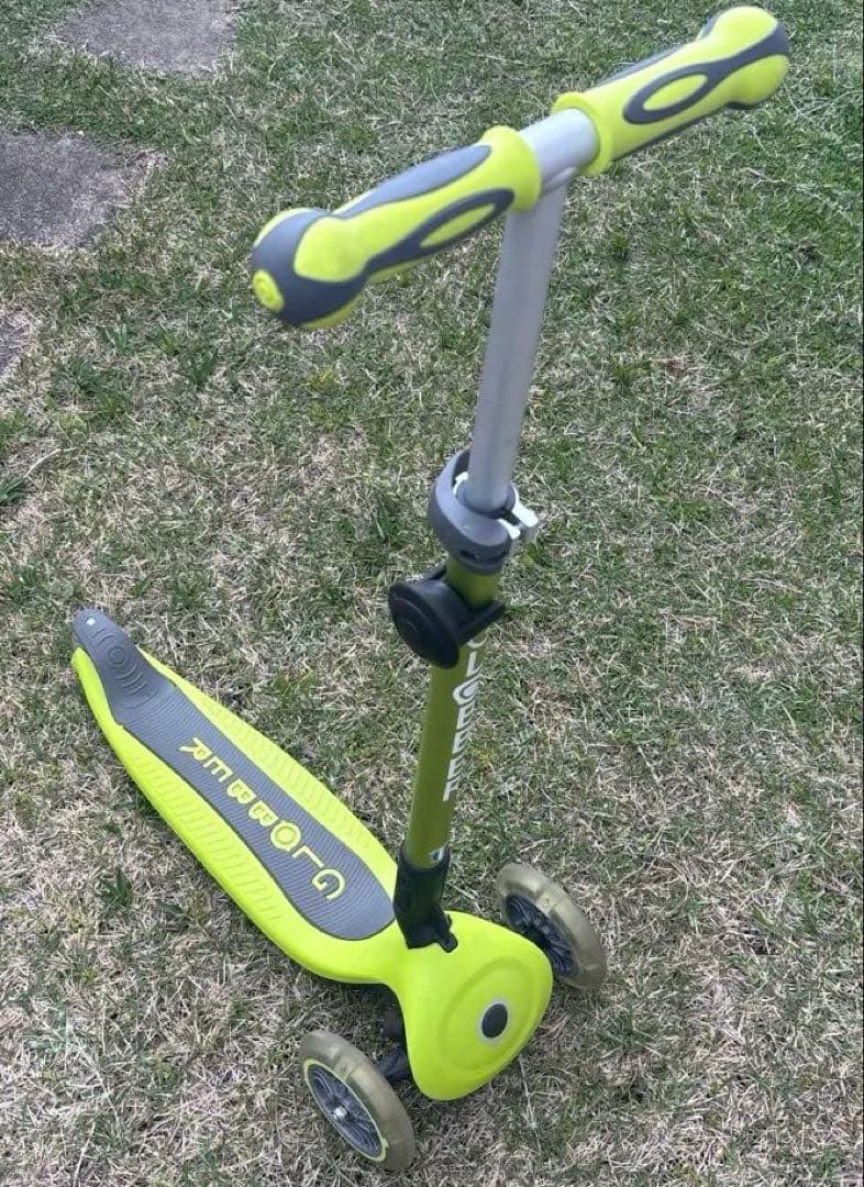 GLOBBER GO・UP デラックスライト キックスクーター　トイザらス限定