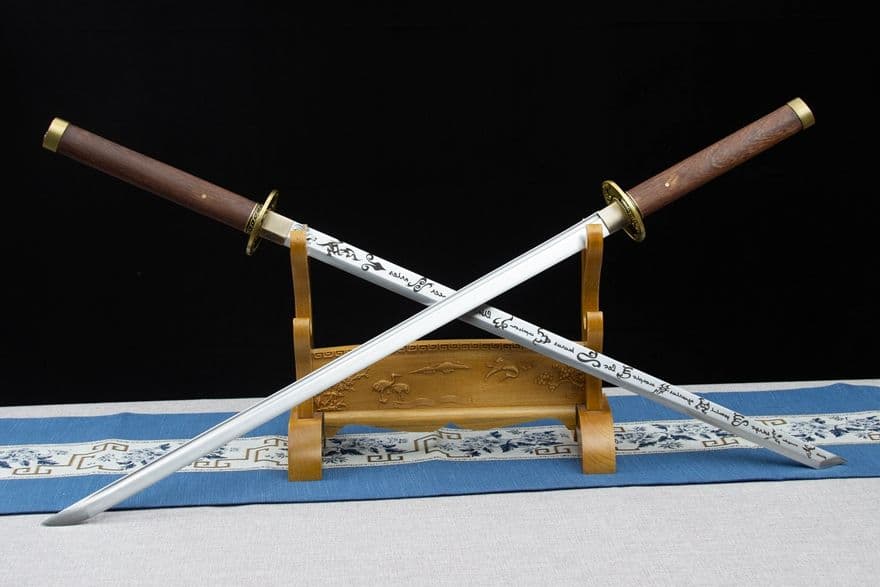 武具　刀装具　日本刀　模造刀   居合刀  ウェッジ唐刀直刃 1本